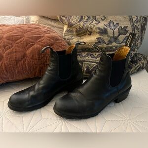 Blundstone Heeled Boots size 41 (true 10)